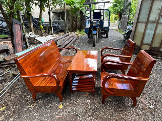 Salon thùng gõ đỏ đẹp tuyệt