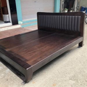 Giường ngủ gỗ hương xám bọc da